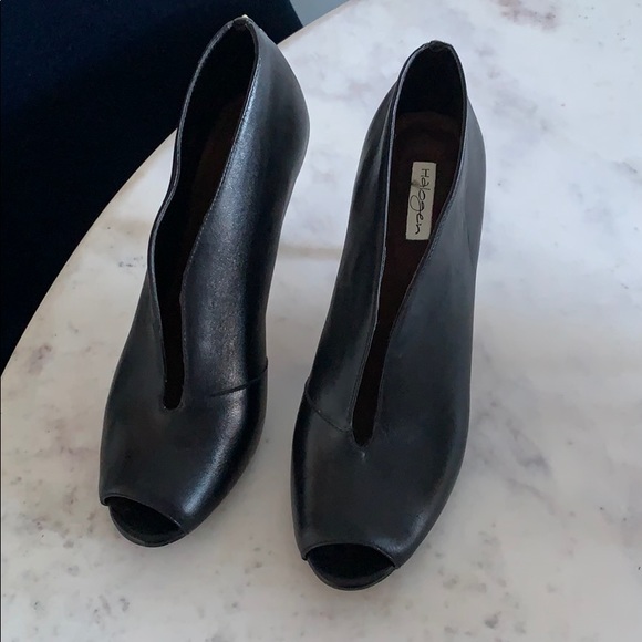 Peep toe black leather heels - Picture 2 of 2